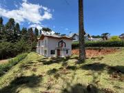 Casa / Sobrado em Condomínio para Venda em Campos do...