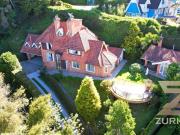 Casa / Sobrado em Condomínio para Venda em Campos do...