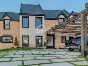 Casa / Sobrado em Condomínio para Venda em Campos do...