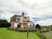 Casa / Sobrado em Condomínio para Venda em Campos do...