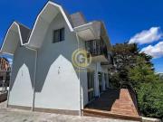 Casa / Sobrado em Condomínio para Venda em Campos do...