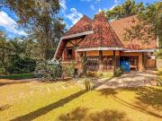 Casa / Sobrado em Condomínio para Venda em Campos do...