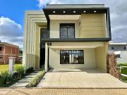 Casa / Sobrado em Condomínio para Venda em Canoas/RS...