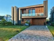 Casa / Sobrado em Condomínio para Venda em Capão da...