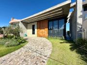 Casa / Sobrado em Condomínio para Venda em Capão da...