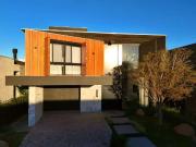 Casa / Sobrado em Condomínio para Venda em Capão da...