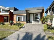 Casa / Sobrado em Condomínio para Venda em Capão da...