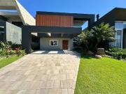 Casa / Sobrado em Condomínio para Venda em Capão da...