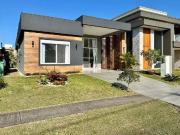 Casa / Sobrado em Condomínio para Venda em Capão da...