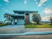 Casa / Sobrado em Condomínio para Venda em Capão da...