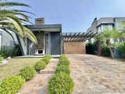 Casa / Sobrado em Condomínio para Venda em Capão da...