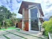 Casa / Sobrado em Condomínio para Venda em...