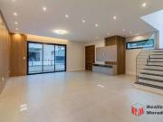 Casa / Sobrado em Condomínio para Venda em...