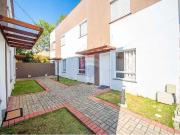 Casa / Sobrado em Condomínio para Venda em Cotia/SP Água...