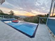 Casa / Sobrado em Condomínio para Venda em Cotia/SP...