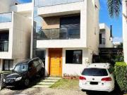 Casa / Sobrado em Condomínio para Venda em Cotia/SP...