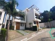 Casa / Sobrado em Condomínio para Venda em Cotia/SP...