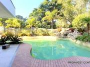 Casa / Sobrado em Condomínio para Venda em...