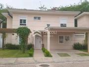 Casa / Sobrado em Condomínio para Venda em Cotia/SP...