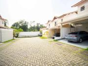 Casa / Sobrado em Condomínio para Venda em Cotia/SP...