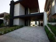 Casa / Sobrado em Condomínio para Venda em Cuiabá/MT...