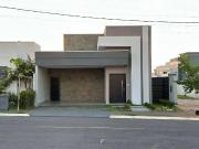 Casa / Sobrado em Condomínio para Venda em Cuiabá/MT São...