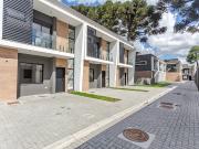 Casa / Sobrado em Condomínio para Venda em Curitiba/PR...