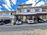 Casa / Sobrado em Condomínio para Venda em Curitiba/PR...