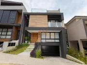 Casa / Sobrado em Condomínio para Venda em Curitiba/PR...