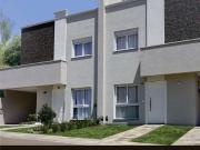 Casa / Sobrado em Condomínio para Venda em Curitiba/PR...