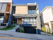 Casa / Sobrado em Condomínio para Venda em Curitiba/PR...