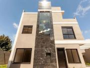 Casa / Sobrado em Condomínio para Venda em Curitiba/PR...