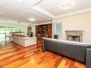 Casa / Sobrado em Condomínio para Venda em Curitiba/PR...