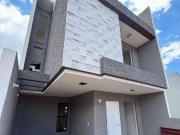 Casa / Sobrado em Condomínio para Venda em Curitiba/PR...