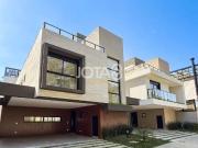 Casa / Sobrado em Condomínio para Venda em Curitiba/PR...
