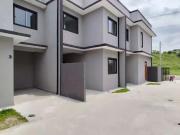 Casa / Sobrado em Condomínio para Venda em Curitiba/PR...