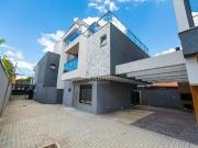 Casa / Sobrado em Condomínio para Venda em Curitiba/PR...