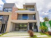 Casa / Sobrado em Condomínio para Venda em Curitiba/PR...