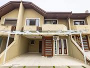 Casa / Sobrado em Condomínio para Venda em Curitiba/PR...