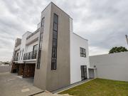 Casa / Sobrado em Condomínio para Venda em Curitiba/PR...