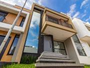 Casa / Sobrado em Condomínio para Venda em Curitiba/PR...