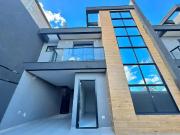 Casa / Sobrado em Condomínio para Venda em Curitiba/PR...