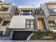 Casa / Sobrado em Condomínio para Venda em Curitiba/PR...