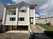 Casa / Sobrado em Condomínio para Venda em Curitiba/PR...