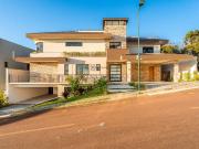 Casa / Sobrado em Condomínio para Venda em Curitiba/PR...