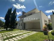 Casa / Sobrado em Condomínio para Venda em Curitiba/PR...