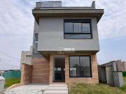 Casa / Sobrado em Condomínio para Venda em Curitiba/PR...