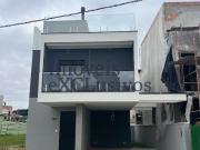 Casa / Sobrado em Condomínio para Venda em Curitiba/PR...