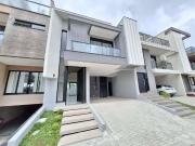 Casa / Sobrado em Condomínio para Venda em Curitiba/PR...