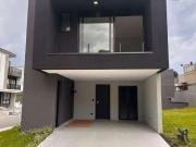 Casa / Sobrado em Condomínio para Venda em Curitiba/PR...